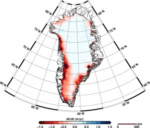 Höhenveränderungen des grönländischen Eisschildes Karte der Höhenveränderungen des grönländischen Eisschildes für den Zeitraum Januar 2011 bis Januar 2014. Die roten Flächen markieren Regionen, in denen die Gletscher in den zurückliegenden drei Jahren an Volumen eingebüßt haben, in den blau schraffierten Regionen sind die Gletscher gewachsen. Karte: ©  Helm et al.; The Cryosphere; 2014