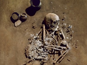 Grab eines erwachsenen Mannes aus der Salzmünder Kultur (Saalekreis, Sachsen-Anhalt) ca. 5400-5100 v. Chr. Seine genetischen Daten sind in die Studie mit eingeflossen. © Juraj Lipták, LDA Sachsen-Anhalt